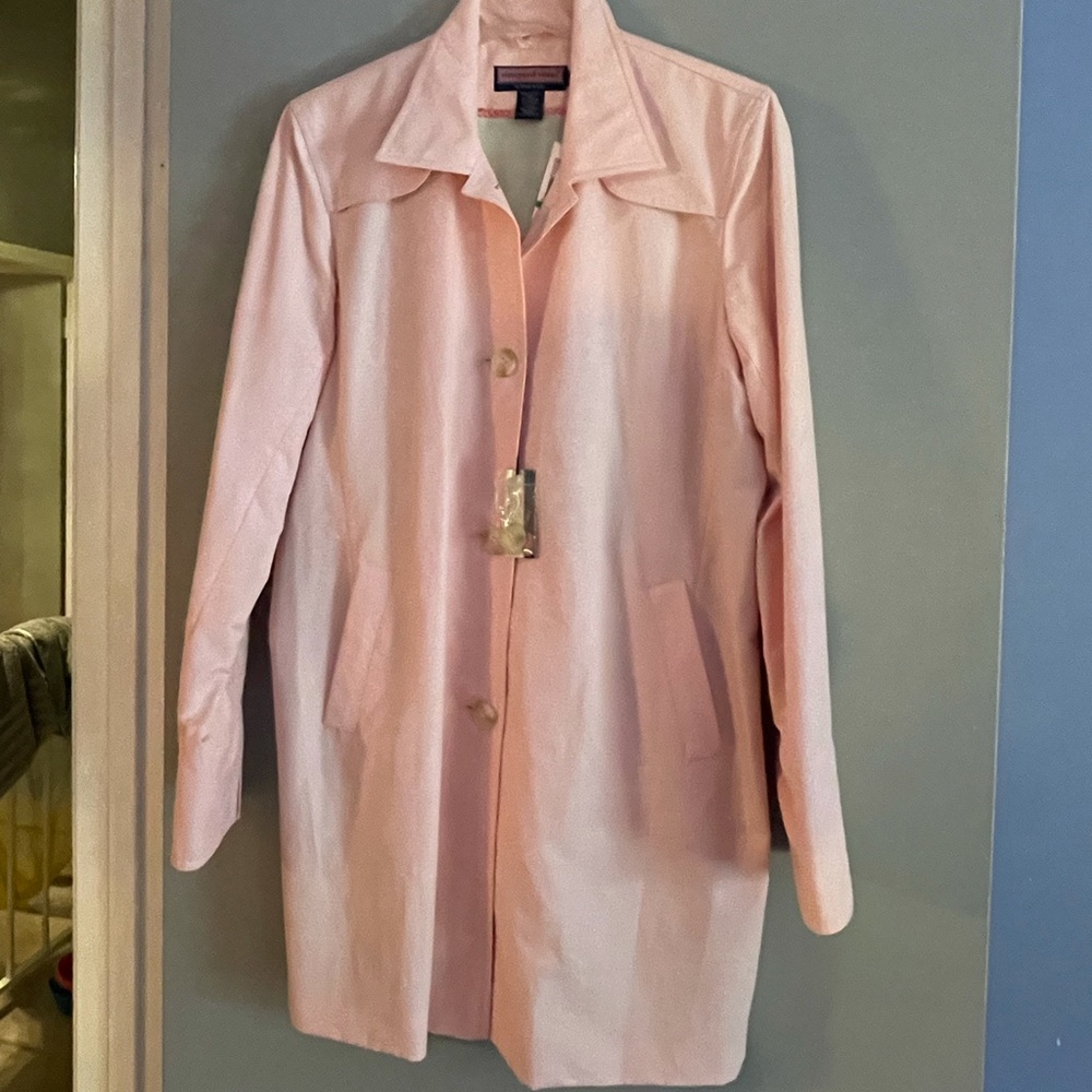 NWT Vineyard Vines lightweight westerlies trench